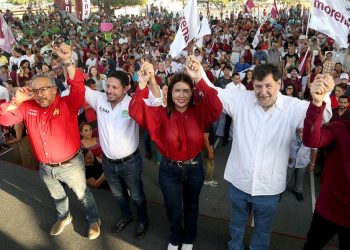 La Senadora Anahí González recibe en #Cancun al Senador Gerardo Fernández Noroña