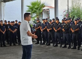 Alcalde de Comalcalco descarta investigar a policías municipales y prioriza mejoras laborales