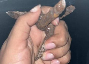 Aparecen cartulinas con amenazas en Comalcalco y Centro; ponchallantas en la Cárdenas-Villahermosa