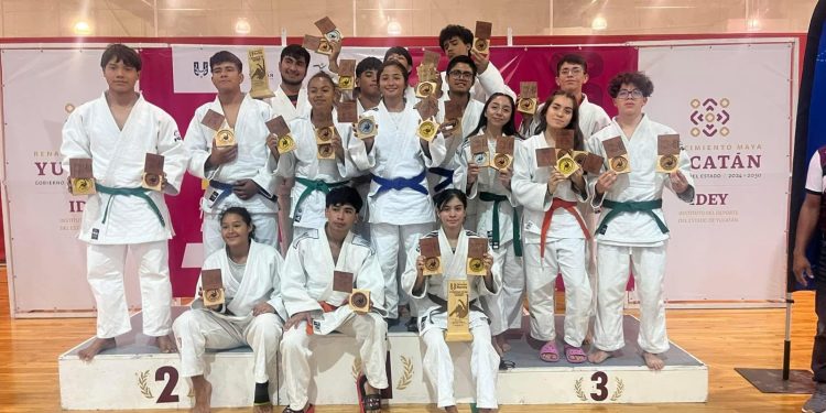 Conquistan judocas quintanarroenses 21 medallas en el Segundo Campeonato Estudiantil Abierto