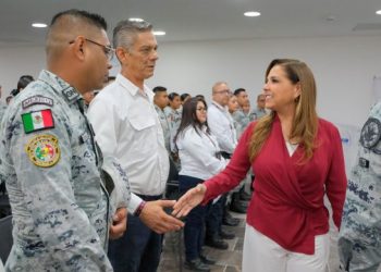 “Cada visitante trae prosperidad, hagamos que su llegada sea inolvidable”: Mara Lezama en clausura de capacitación de agentes aduaneros en Cancún