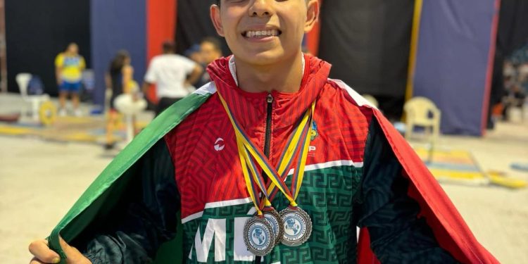 Convocan a atletas quintanarroenses para entrenar con la Selección Mexicana Juvenil de Levantamiento de Pesas: CODEQ
