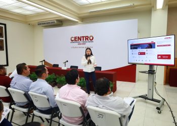 Capacita Centro a Notarías Públicas en trámites y servicios catastrales en línea