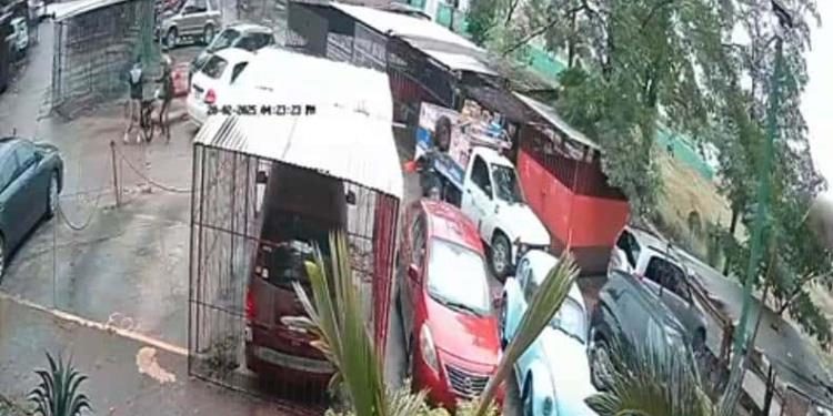 Con cuchillo en mano, sujeto intentó robar motocicleta a repartidor en Villahermosa