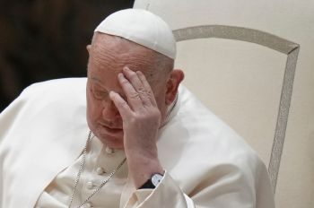 Papa Francisco en proceso de renuncia por problemas de salud