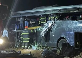 Accidente de autobús deja 12 estudiantes muertos y 21 heridos en Brasil