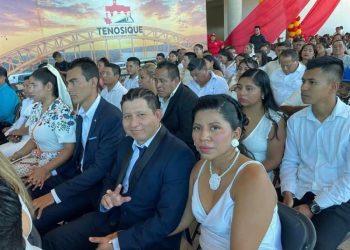 Se casan 52 parejas en boda colectiva en Tenosique