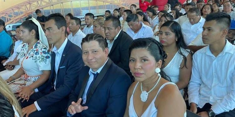 Se casan 52 parejas en boda colectiva en Tenosique