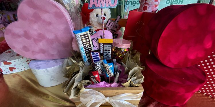 Inician las ventas del Día del Amor y la Amistad en Cancún