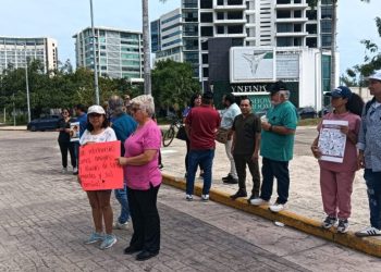 Veterinarios de Cancún se manifiesta para exigir seguridad y fin al hostigamiento en redes