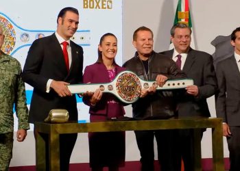 Julio César Chávez encabezará Clase Nacional de Boxeo en el Zócalo contra las adicciones