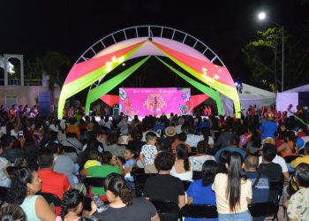 Llega la diversión del “Carnaval del Pueblo” a Puerto Aventuras