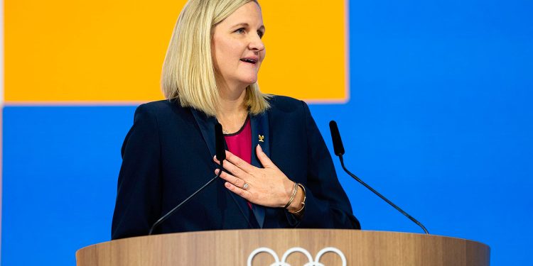 Kirsty Coventry, se convierte en la primera mujer en presindir el Comité Olímpico Internacional