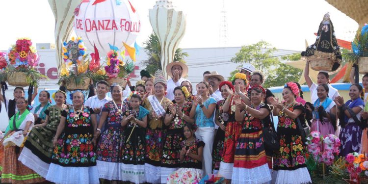 Destaca la participación de más de 6700 personas en programas culturales de Cancún