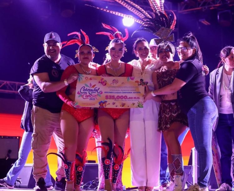 Con éxito rotundo y comunitario cerro el Carnaval Cancún 2025