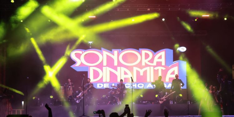 “Carnaval Cancún 2025” la fiesta musical llena de color y ritmo de la Sonora Dinamita