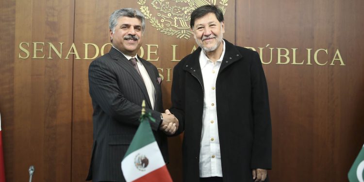 Visita al Senado de la República de Syed Ghulam Mustafa Shah, vicepresidente de la Asamblea Nacional de la República Islámica de Pakistán