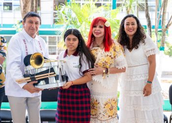 INVERSIÓN DE $4.7 MILLONES PARA EL CONALEP, LAYDA SANSORES INAUGURÓ EL DOMO Y ENTREGÓ EQUIPOS DE CÓMPUTO