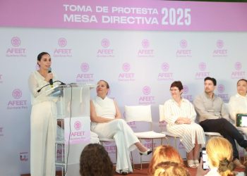 ATESTIGUA ANA PATY PERALTA TOMA DE PROTESTA DE LA MESA DIRECTIVA AFEET QUINTANA ROO 2025