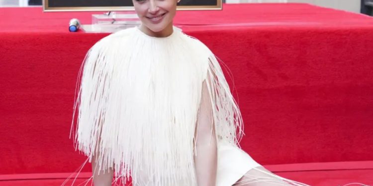 Gal Gadot fue honrada con una estrella en el Paseo de la Fama de Hollywood