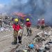 Extinguen por completo incendio en basurero de Cunduacán tras 13 días de labores