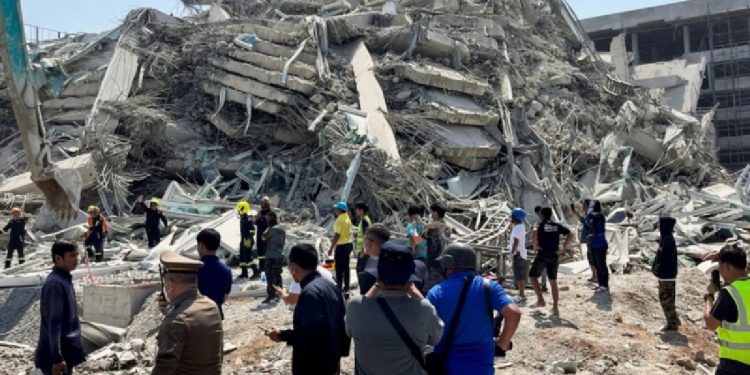 Myanmar se encuentra en total estado de emergencia tras el devastador terremoto de 7.7 