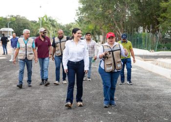 Con la pavimentación de la avenida Mayapan, Estefanía Mercado cumple a los habitantes de Tumben Chilam 