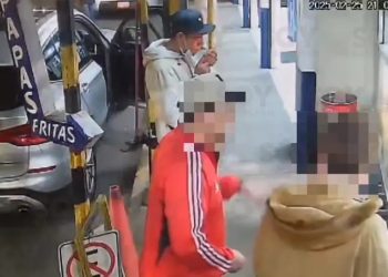 Un violento asalto a mano armada ocurrió a pocos metros de una caseta de policías en Naucalpan, Estado de México