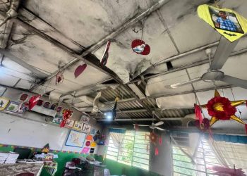 Cortocircuito en primaria de Macultepec genera crisis nerviosa en estudiantes y daños materiales