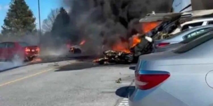 Avión monomotor se estrella cerca de aeropuerto en Pensilvania; cinco supervivientes