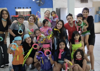 Llega a México «Huellas», la ONG que conecta a jóvenes voluntarios con comunidades vulnerables