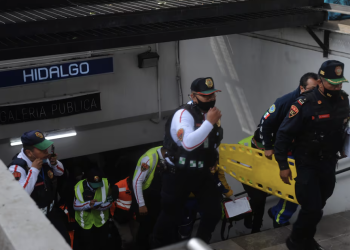 Metro CDMX: Atienden a persona inconsciente en la Estación Hidalgo