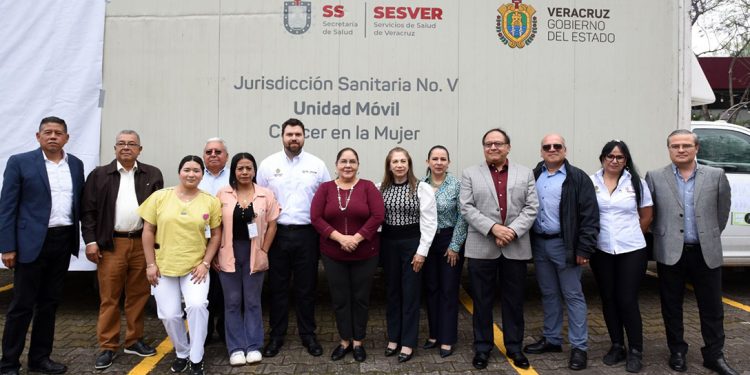 Feria de la Salud llega a la SEV; posteriormente se extenderá a las escuelas