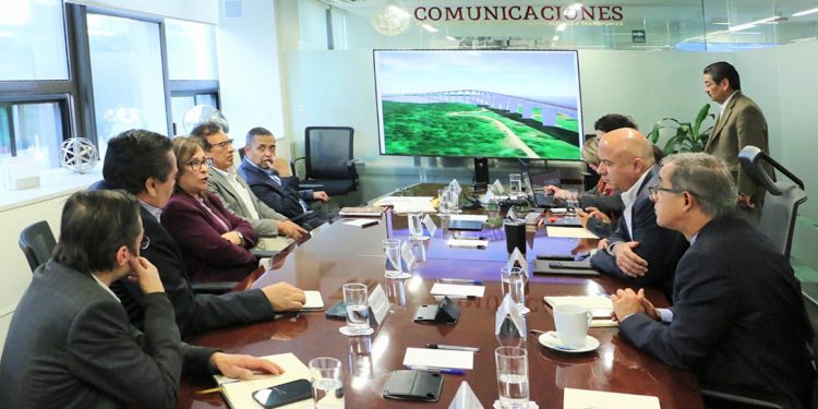 Gobernadora se reúne con la SICT para acelerar rehabilitación de carreteras