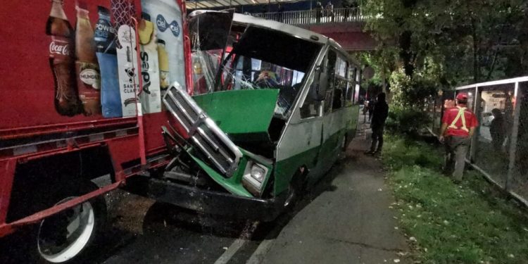 Aumentan accidentes viales en CDMX: 147 incidentes vinculados con microbuses en 2025