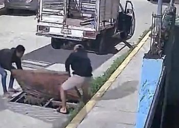 Alertan sobre robo de rejillas de alcantarillas en Centla; piden apoyo ciudadano