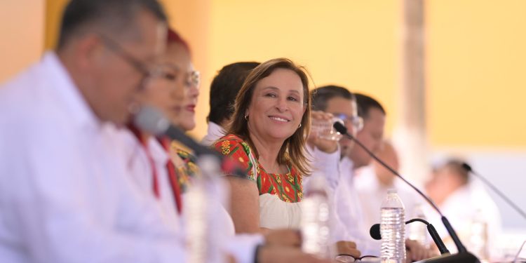 Con diálogo y cercanía, Rocío Nahle atiende las necesidades en primarias
