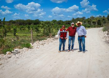 REHABILITACIÓN DE CAMINO SACA COSECHAS EN EL KILÓMETRO 74 DE ESCÁRCEGA