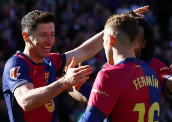 Barcelona mantiene el liderato con victoria sobre Girona