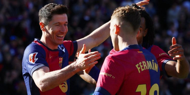 Barcelona mantiene el liderato con victoria sobre Girona