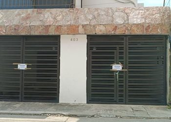 Piden ayuda para rescatar a perro encerrado en domicilio asegurado en El Espejo II