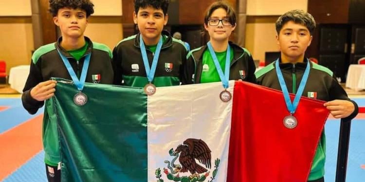 Karatecas tabasqueños conquistan oro y plata en Campeonato Centroamericano