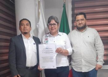 Entrega Balancán a CFE escrituras de terreno donde se construirá subestación eléctrica