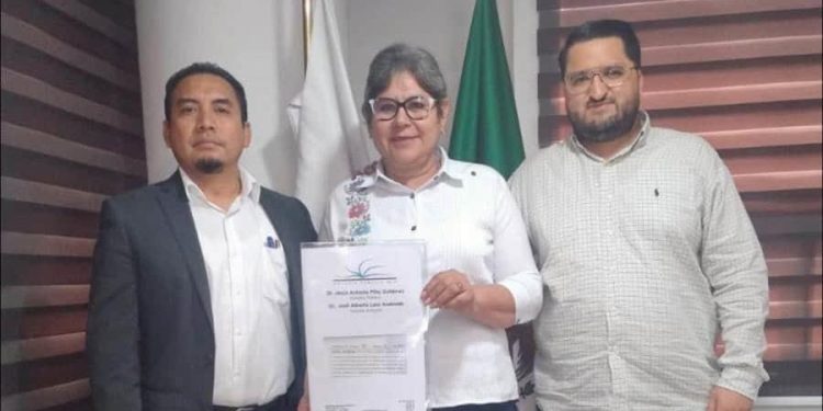 Entrega Balancán a CFE escrituras de terreno donde se construirá subestación eléctrica