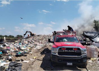 Incendio en basurero de Cunduacán podría ser sofocado en siete días: PC Tabasco
