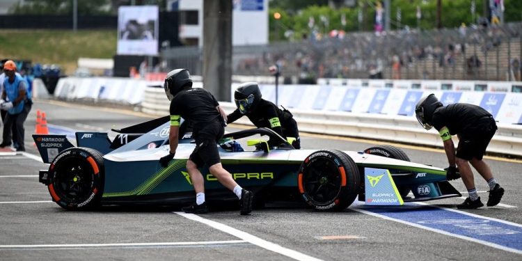 MrBeast se accidentó al participar en la Fórmula E