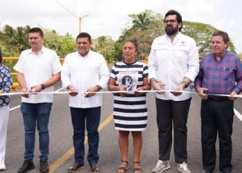 Javier May inaugura obras por más de 60 MDP en Comalcalco