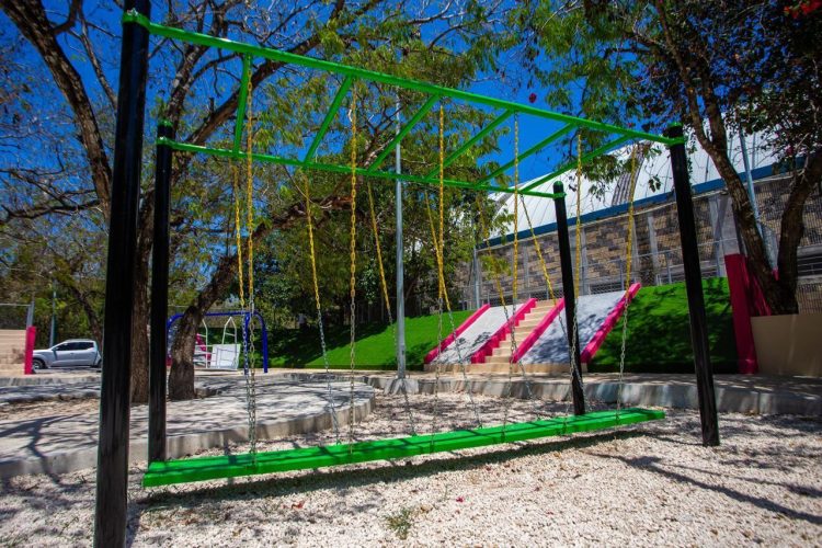 Otro espacio rescatado para el pueblo, Estefanía Mercado entrega el renovado Parque de la Noventa