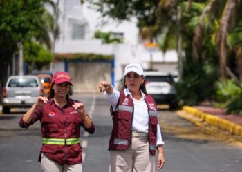Ana Paty y Mara Lezama entregan trabajos de repavimentación de calles en Sm. 44