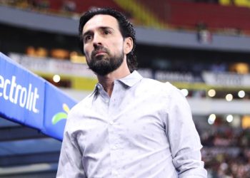 Chivas anunció la salida de Gerardo Espinoza como director técnico de Guadalajara